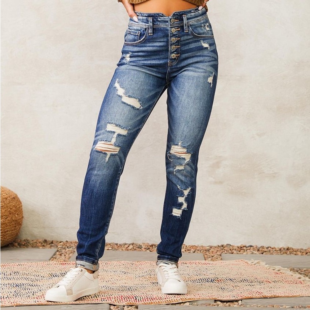Signature Kurvy Ultra High Skinny Jean